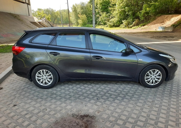 Kia Ceed cena 29000 przebieg: 260000, rok produkcji 2015 z Warszawa małe 352